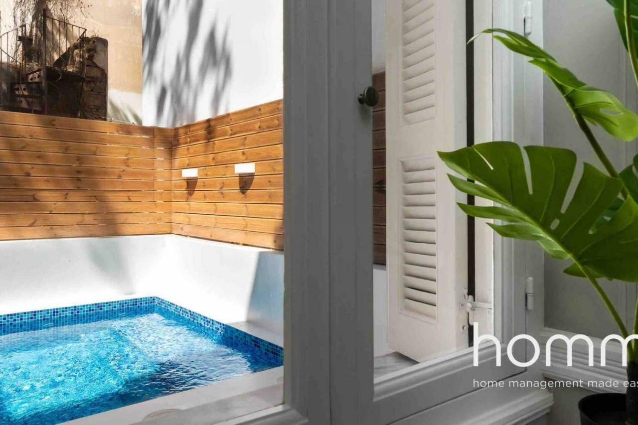 Nemeseos 1St Floor Homm Apartment With Roof Garden And Wading Pool Atina Dış mekan fotoğraf